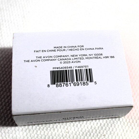 NIB Avon Happy Holidays Stretch Bracelet ~ Wreath ~ Green Glass Beads - Picture 5 of 5